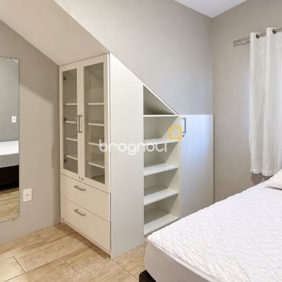 Casa Comercial com 187m², 5 quartos (sendo 1 suíte), 4 garagens, no bairro Campeche em Florianópolis