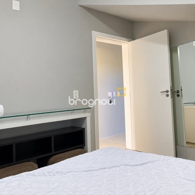 Casa Comercial com 187m², 5 quartos (sendo 1 suíte), 4 garagens, no bairro Campeche em Florianópolis
