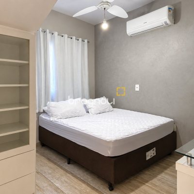 Casa Comercial com 187m², 5 quartos (sendo 1 suíte), 4 garagens, no bairro Campeche em Florianópolis