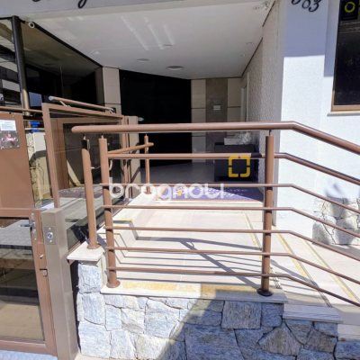 Apartamento com 170m², 4 quartos (sendo 2 suítes), 2 garagens, no bairro Centro em Florianópolis