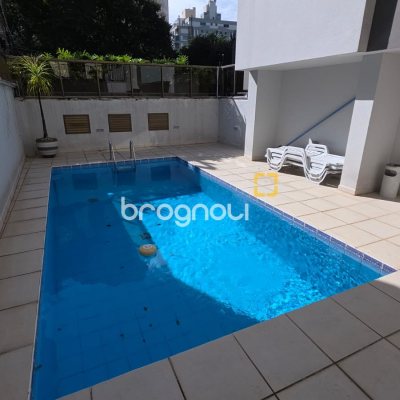 Apartamento com 170m², 4 quartos (sendo 2 suítes), 2 garagens, no bairro Centro em Florianópolis