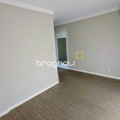 Apartamento com 170m², 4 quartos (sendo 2 suítes), 2 garagens, no bairro Centro em Florianópolis