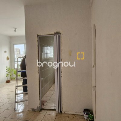 Sala com 30m², no bairro Balneário em Florianópolis