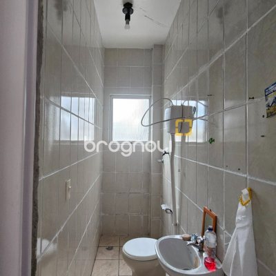 Sala com 30m², no bairro Balneário em Florianópolis