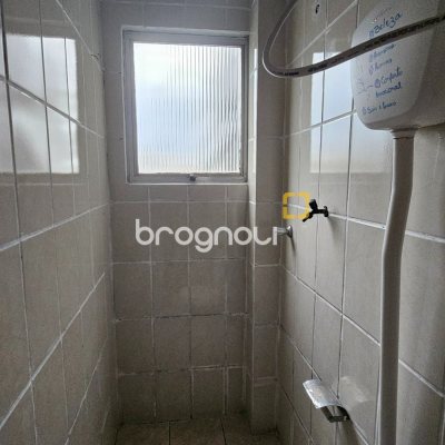 Sala com 30m², no bairro Balneário em Florianópolis