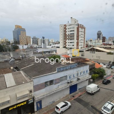 Sala com 30m², no bairro Balneário em Florianópolis