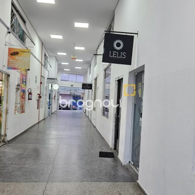 Sala com 30m², no bairro Balneário em Florianópolis