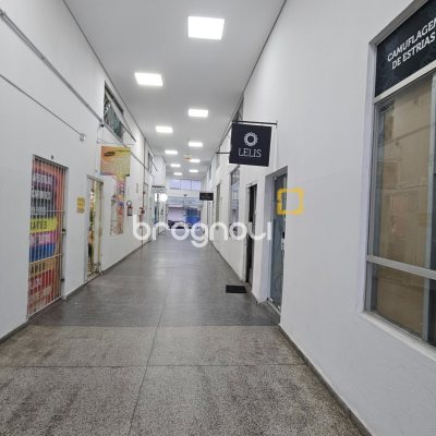 Sala com 30m², no bairro Balneário em Florianópolis