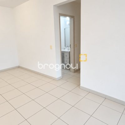 Apartamento com 73m², 2 quartos (sendo 1 suíte), 1 garagem, no bairro Capoeiras em Florianópolis