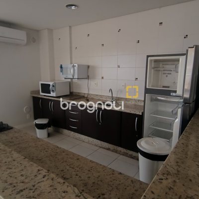 Apartamento com 73m², 2 quartos (sendo 1 suíte), 1 garagem, no bairro Capoeiras em Florianópolis