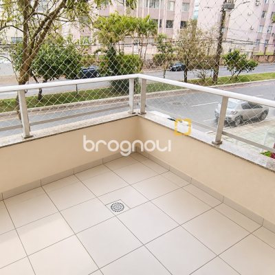 Apartamento com 73m², 2 quartos (sendo 1 suíte), 1 garagem, no bairro Capoeiras em Florianópolis