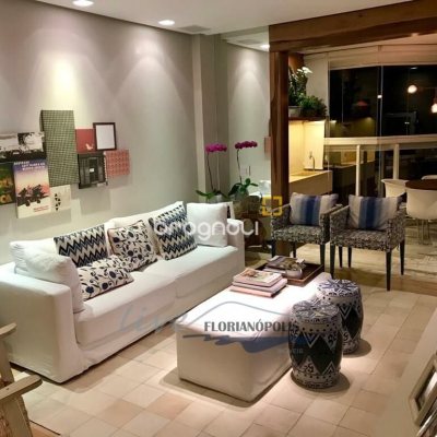 Apartamento com 128m², 3 quartos (sendo 3 suítes), 2 garagens, no bairro Jurerê em Florianópolis