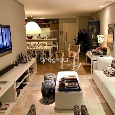 Apartamento com 128m², 3 quartos (sendo 3 suítes), 2 garagens, no bairro Jurerê em Florianópolis