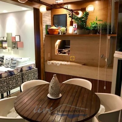Apartamento com 128m², 3 quartos (sendo 3 suítes), 2 garagens, no bairro Jurerê em Florianópolis