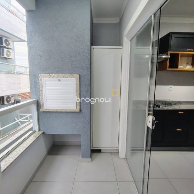 Apartamento com 65m², 2 quartos (sendo 1 suíte), 1 garagem, no bairro Ingleses em Florianópolis