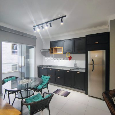 Apartamento com 65m², 2 quartos (sendo 1 suíte), 1 garagem, no bairro Ingleses em Florianópolis