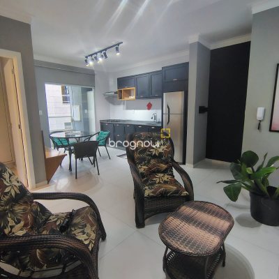 Apartamento com 65m², 2 quartos (sendo 1 suíte), 1 garagem, no bairro Ingleses em Florianópolis