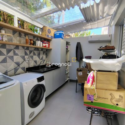 Apartamento com 52m², 2 quartos, 1 garagem, no bairro Vargem Pequena em Florianópolis