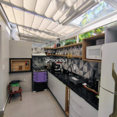 Apartamento com 52m², 2 quartos, 1 garagem, no bairro Vargem Pequena em Florianópolis