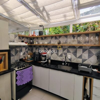 Apartamento com 52m², 2 quartos, 1 garagem, no bairro Vargem Pequena em Florianópolis