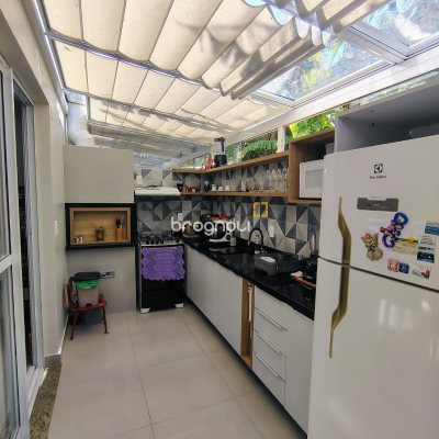 Apartamento com 52m², 2 quartos, 1 garagem, no bairro Vargem Pequena em Florianópolis