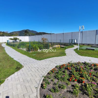 Apartamento com 52m², 2 quartos, 1 garagem, no bairro Vargem Pequena em Florianópolis