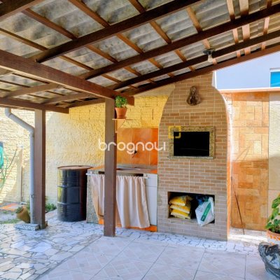 Casa com 109m², 2 quartos (sendo 1 suíte), no bairro Rio Vermelho em Florianópolis