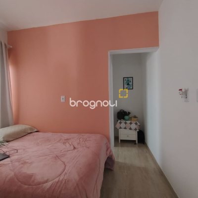 Casa com 59m², 2 quartos (sendo 1 suíte), 2 garagens, no bairro Bela Vista em Palhoça