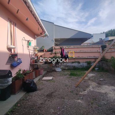 Casa com 59m², 2 quartos (sendo 1 suíte), 2 garagens, no bairro Bela Vista em Palhoça