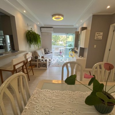 Apartamento com 91m², 3 quartos (sendo 1 suíte), 1 garagem, no bairro Córrego Grande em Florianópolis