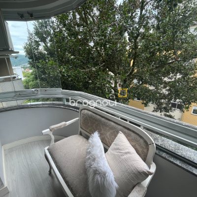 Apartamento com 91m², 3 quartos (sendo 1 suíte), 1 garagem, no bairro Córrego Grande em Florianópolis