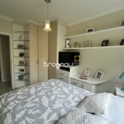 Apartamento com 91m², 3 quartos (sendo 1 suíte), 1 garagem, no bairro Córrego Grande em Florianópolis
