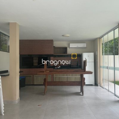 Apartamento com 91m², 3 quartos (sendo 1 suíte), 1 garagem, no bairro Córrego Grande em Florianópolis