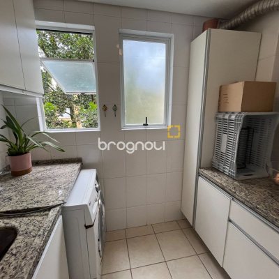 Apartamento com 91m², 3 quartos (sendo 1 suíte), 1 garagem, no bairro Córrego Grande em Florianópolis