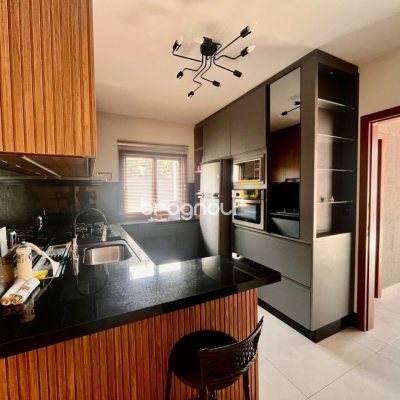 Casa com 249m², 3 quartos (sendo 2 suítes), 2 garagens, no bairro Rio Tavares em Florianópolis