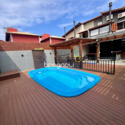 Casa com 249m², 3 quartos (sendo 2 suítes), 2 garagens, no bairro Rio Tavares em Florianópolis
