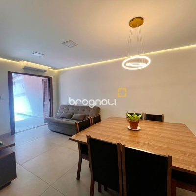 Casa com 249m², 3 quartos (sendo 2 suítes), 2 garagens, no bairro Rio Tavares em Florianópolis