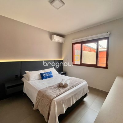 Casa com 249m², 3 quartos (sendo 2 suítes), 2 garagens, no bairro Rio Tavares em Florianópolis