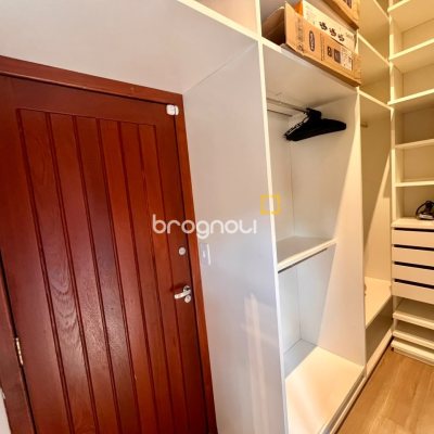 Casa com 249m², 3 quartos (sendo 2 suítes), 2 garagens, no bairro Rio Tavares em Florianópolis