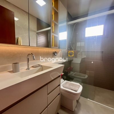 Casa com 249m², 3 quartos (sendo 2 suítes), 2 garagens, no bairro Rio Tavares em Florianópolis