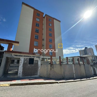 Apartamento com 53m², 2 quartos, 1 garagem, no bairro Ipiranga em São José