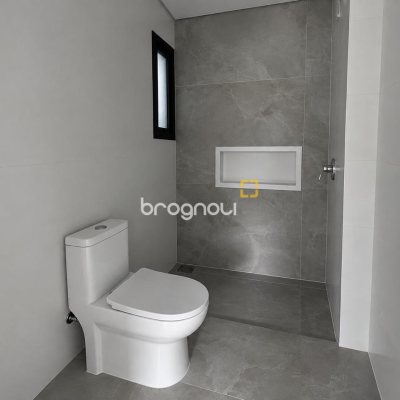 Apartamento com 6619m², 2 quartos (sendo 1 suíte), 1 garagem, no bairro Ingleses em Florianópolis