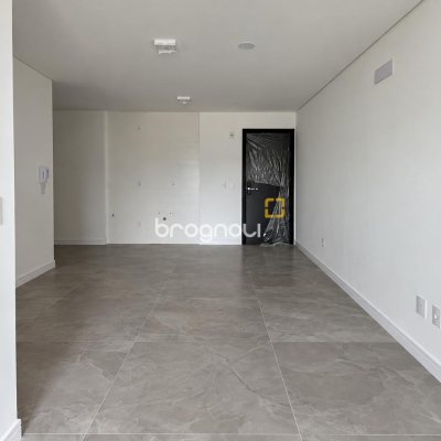 Apartamento com 6619m², 2 quartos (sendo 1 suíte), 1 garagem, no bairro Ingleses em Florianópolis