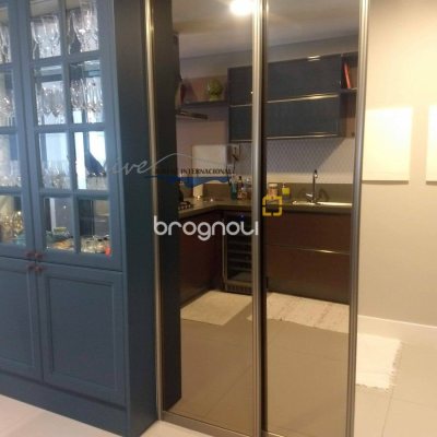 Apartamento com 171m², 3 quartos (sendo 3 suítes), 2 garagens, no bairro Jurerê Internacional em Florianópolis