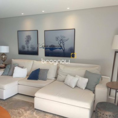 Apartamento com 171m², 3 quartos (sendo 3 suítes), 2 garagens, no bairro Jurerê Internacional em Florianópolis