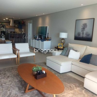 Apartamento com 171m², 3 quartos (sendo 3 suítes), 2 garagens, no bairro Jurerê Internacional em Florianópolis