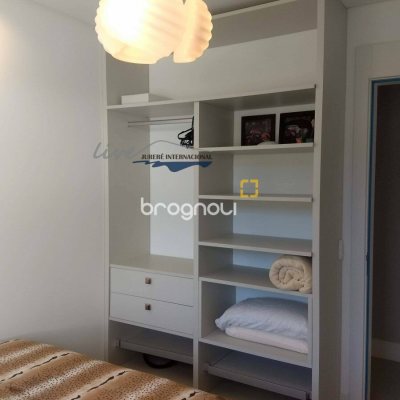 Apartamento com 171m², 3 quartos (sendo 3 suítes), 2 garagens, no bairro Jurerê Internacional em Florianópolis