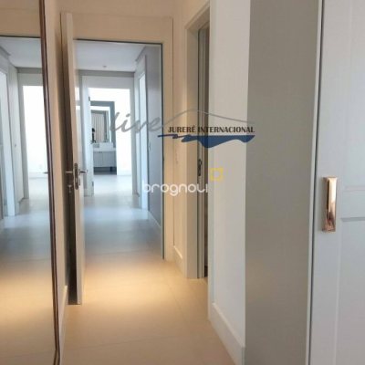 Apartamento com 171m², 3 quartos (sendo 3 suítes), 2 garagens, no bairro Jurerê Internacional em Florianópolis
