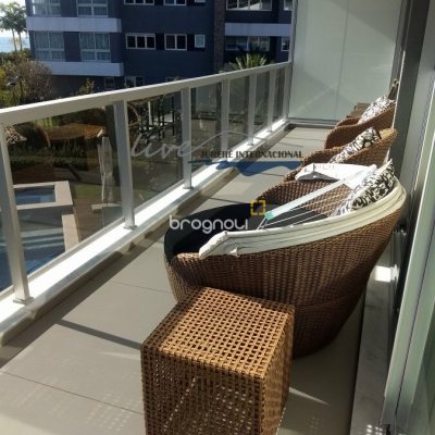 Apartamento com 171m², 3 quartos (sendo 3 suítes), 2 garagens, no bairro Jurerê Internacional em Florianópolis