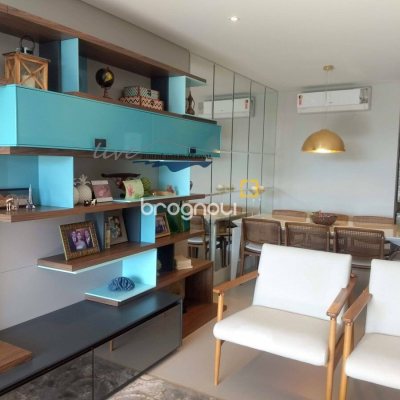 Apartamento com 171m², 3 quartos (sendo 3 suítes), 2 garagens, no bairro Jurerê Internacional em Florianópolis